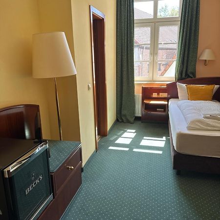 Hotel Am Schloss - Frankfurt An Der Oder Buitenkant foto